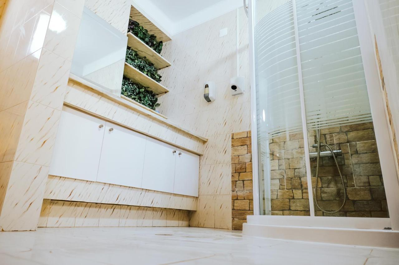 Help Yourself Hostels - Restelo Lisboa Εξωτερικό φωτογραφία