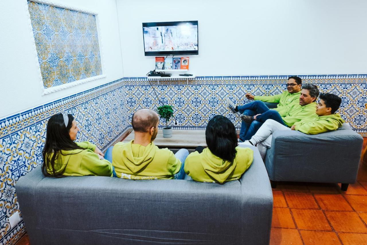 Help Yourself Hostels - Restelo Lisboa Εξωτερικό φωτογραφία